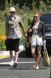 th_72527_Preppie_-_Jessica_Biel_shopping_at_Whole_Foods_in_Brentwood_-_July_4_2009_7593_122_1142lo.jpg