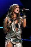 http://img197.imagevenue.com/loc124/th_57212_celeb-city.org-Hilary_Duff-performs_on_stage_in_sydney_347_122_124lo.jpg