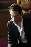 th_17508_adrian-pasdar-heroes_122_198lo.