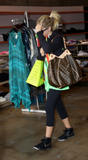 th_16939_celebrity_paradise.com_TheElder_AshleyTisdale2010_03_08_ShopsPlanetBlue8_122_927lo.jpg